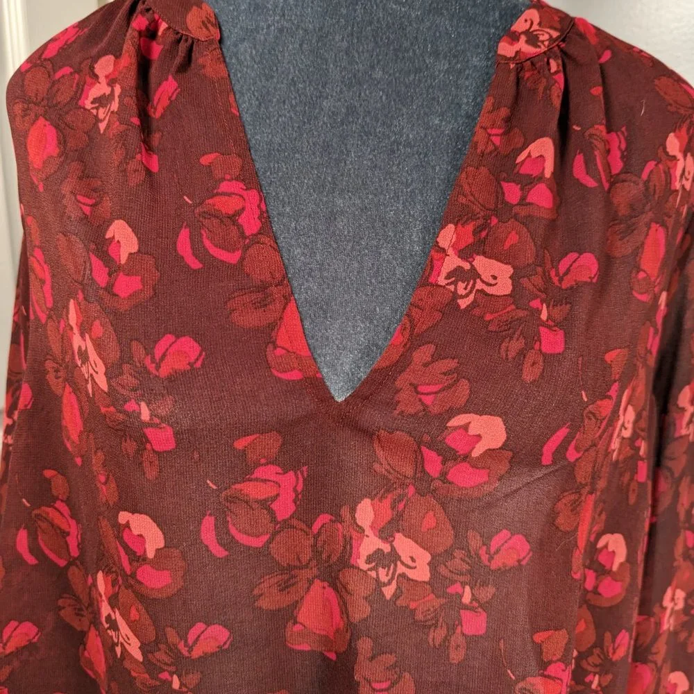 Banana Republic Factory Sheer Red Floral Blouse Size Medium - Picture 2 of 10